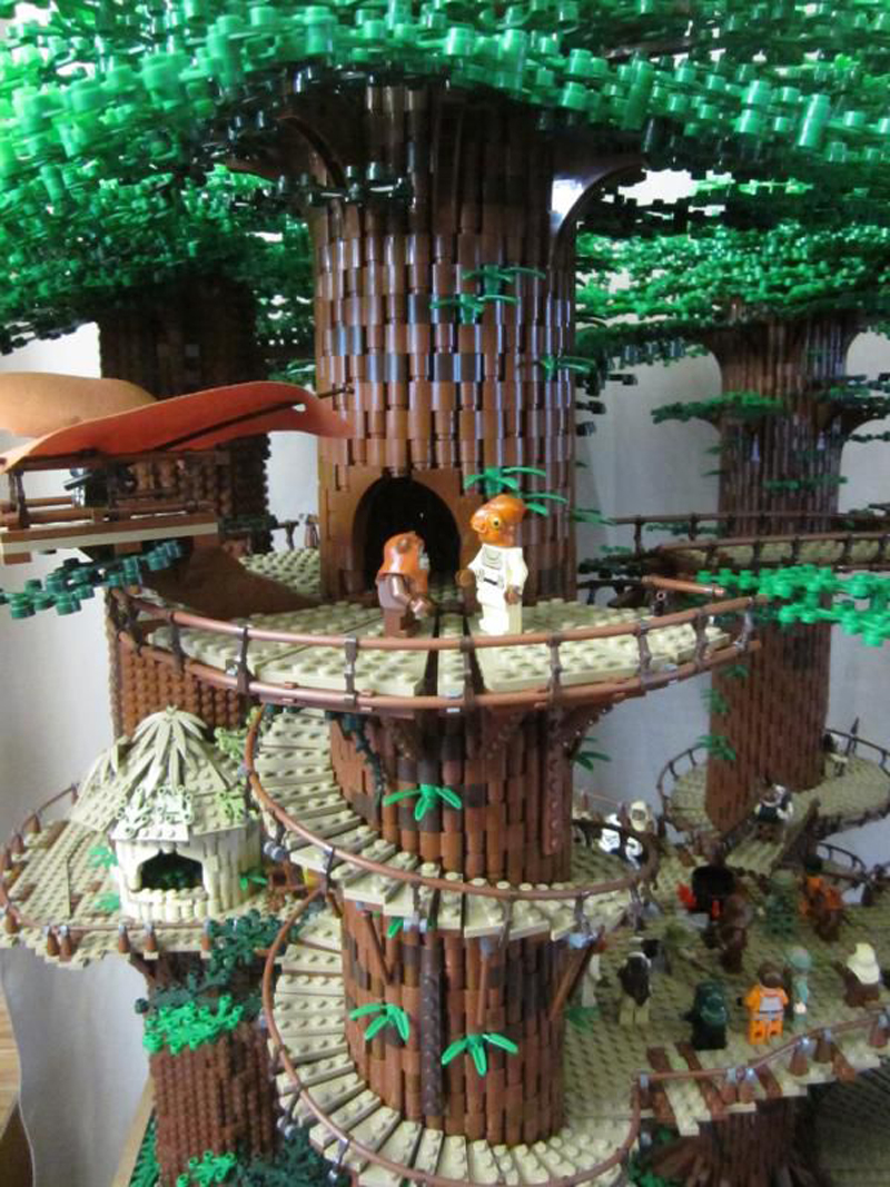 Illustration for article titled Fan Builds Huge 3-Foot Tall Star Wars Ewok Village